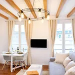 Elegant Property - Eiffel Tower & Invalides